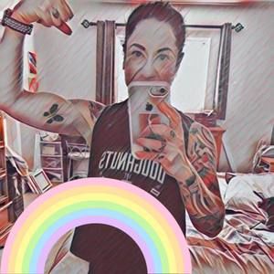 Meet your Posher, Rena